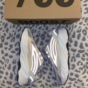 Yeezy Boost 700 V2
